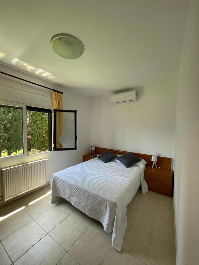 Apartament La Cova Peralada Esterno foto