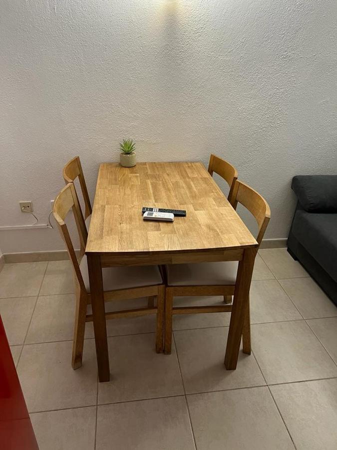 Apartament La Cova Peralada Esterno foto